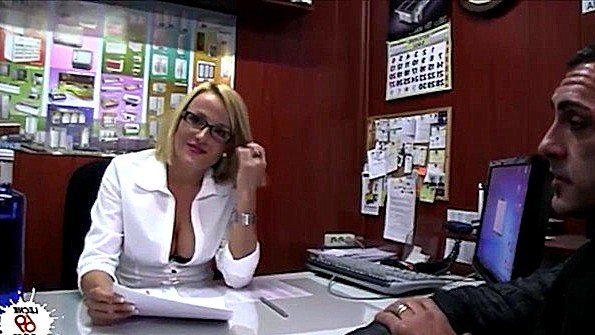 Девица с большими дойками мамашка латина, порно видео