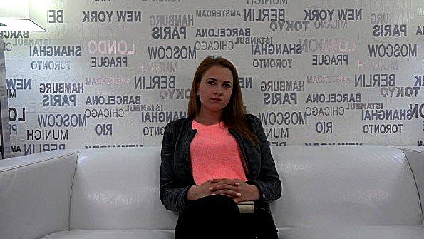 Биксу титькастую жестко ебёт чешская, порно видео