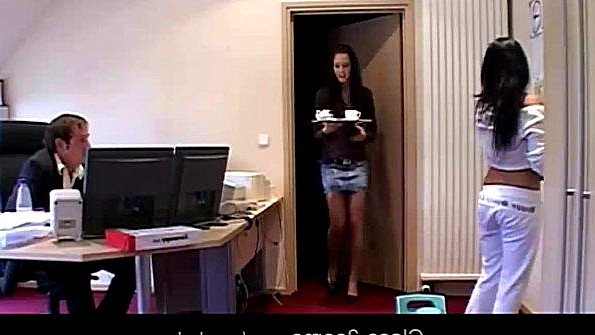 В анус титькастая девка трахаемся втроем, порно видео