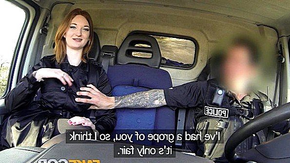 С буферами на людях рыжая, порно видео